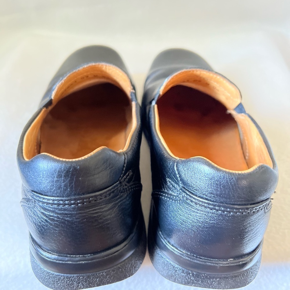 Clark’s Size 9M Men’s Leather Black Sip On Loafers - Picture 12 of 16